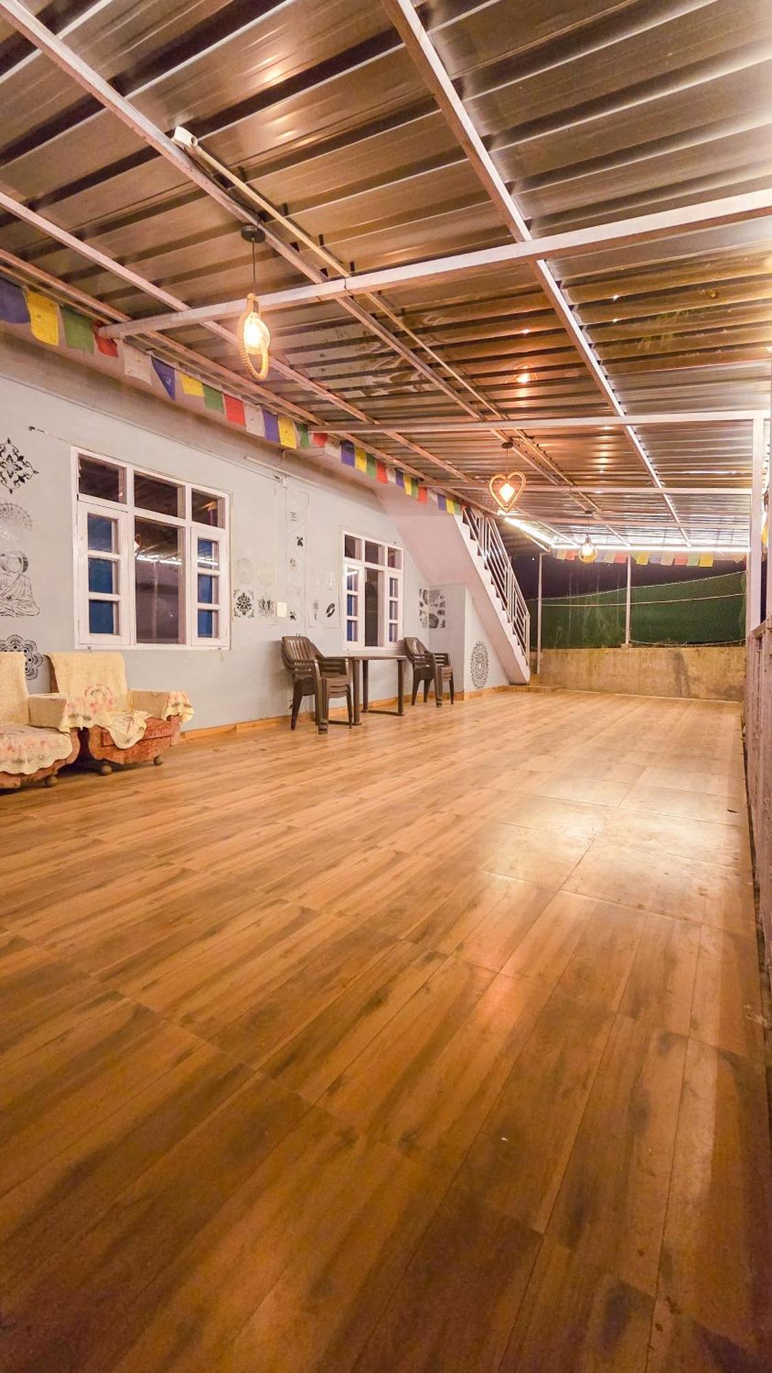 The City Escape Farmstay Shimla Exteriör bild