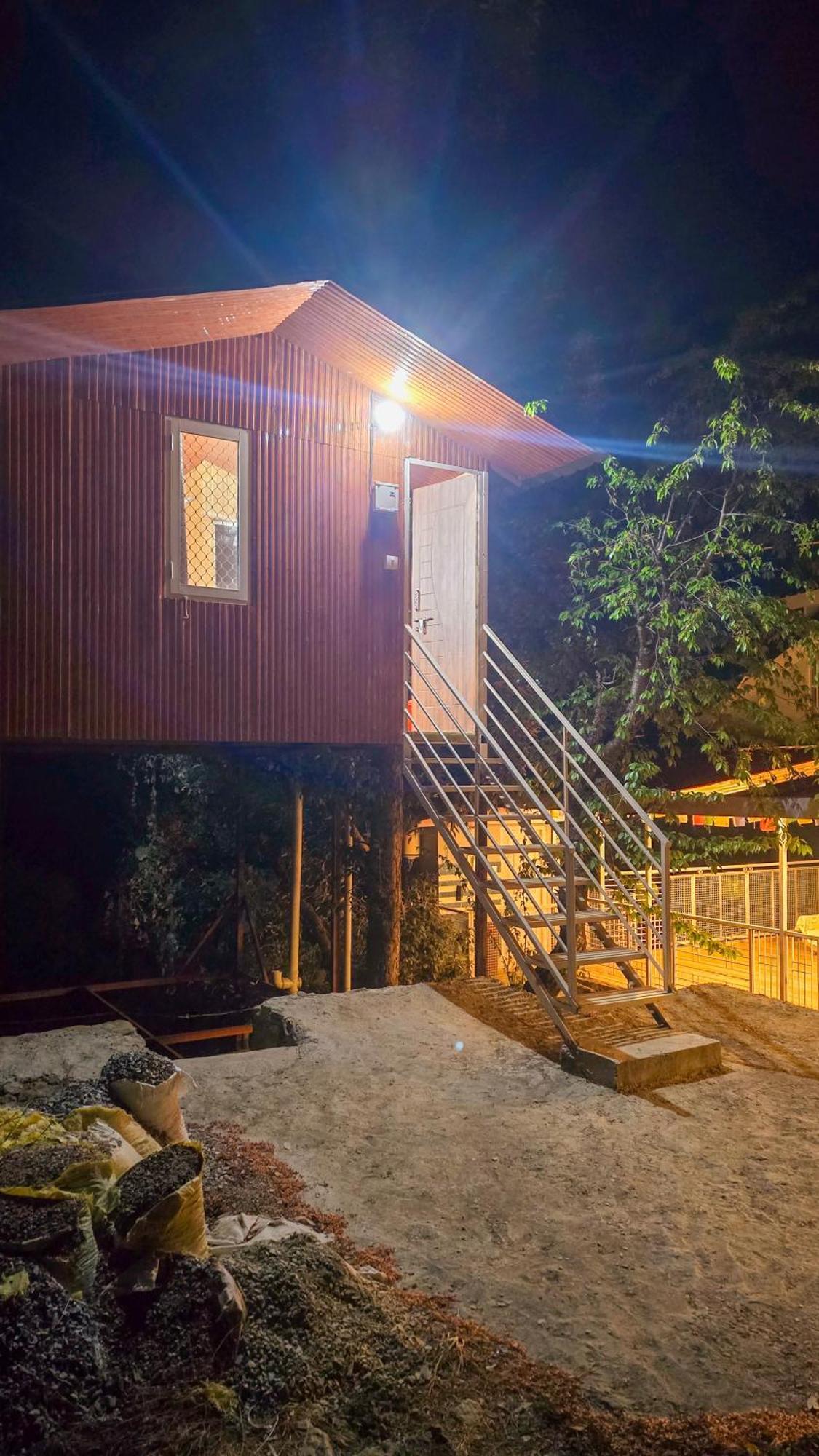 The City Escape Farmstay Shimla Exteriör bild